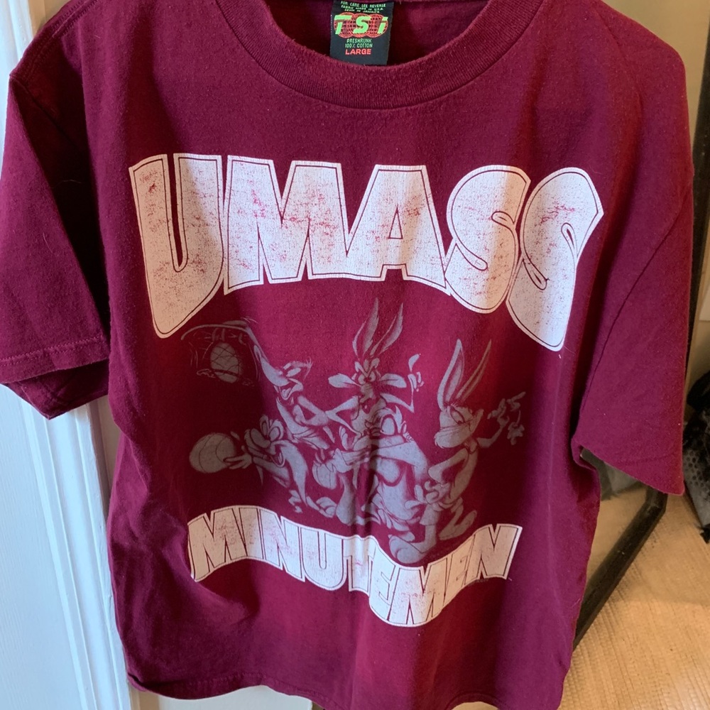 Vintage Looney Tunes U Mass Minuteman